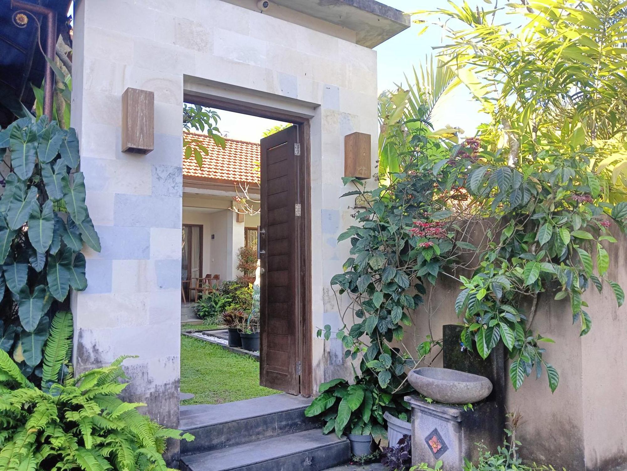 Kama Ayu Bungalow Ubud Exterior foto